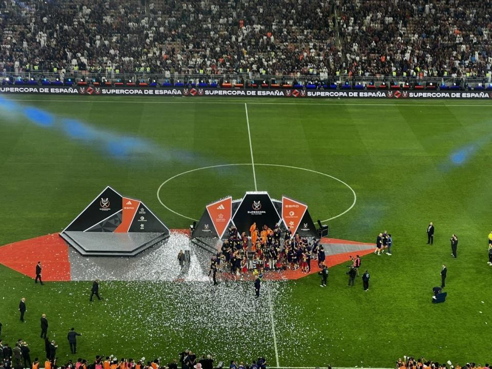 28圈相信品牌的力量-输不起？皇马拒为巴萨列队+姆总率众将离场 阿隆索：不看重的奖杯